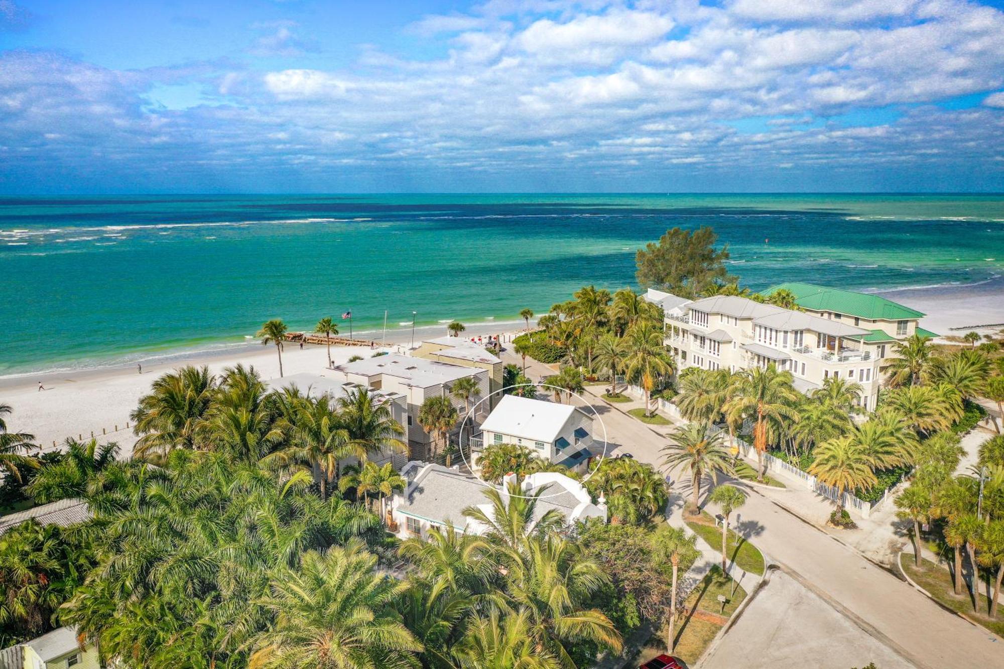 Parrot Beach Cottages Siesta Key Szoba fotó